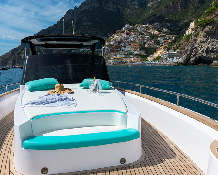 Sweet Life Allure 38 | Luxury Boats Positano