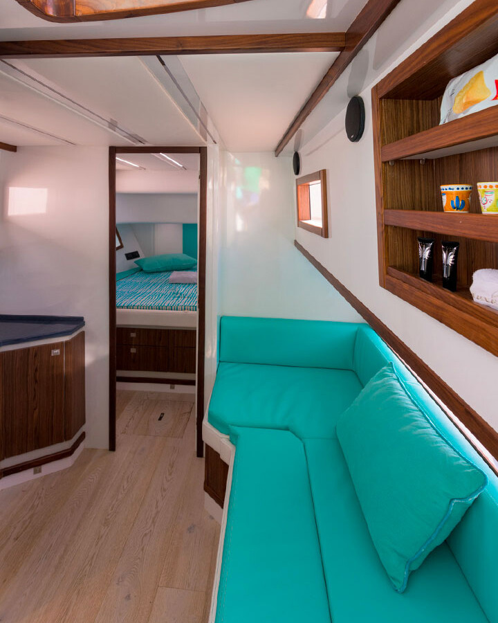 Sweet Life Allure 38 | Luxury Boats Positano